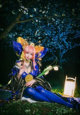大闹女儿国_日韩电影在线